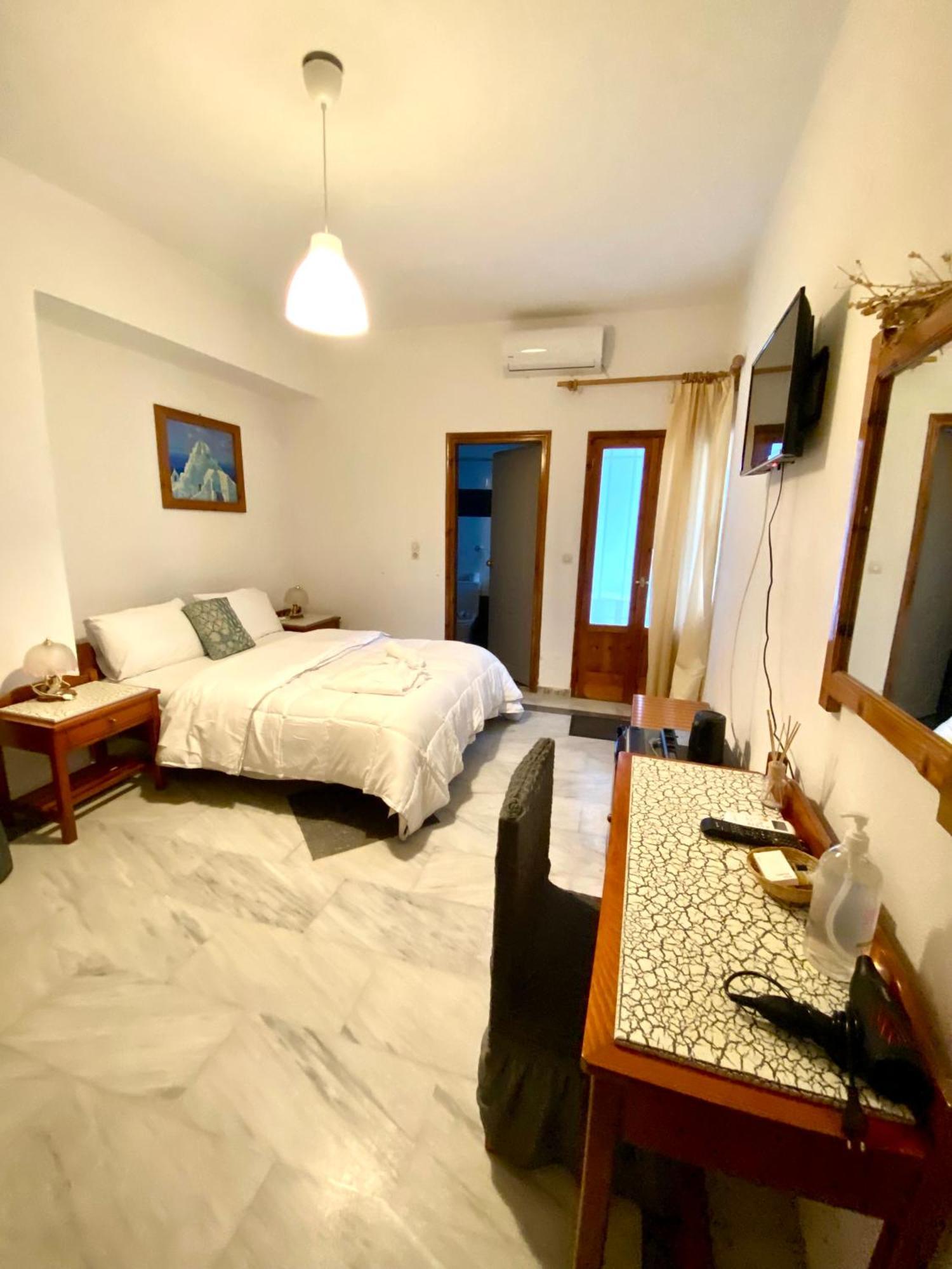 Costas Inn Spilion Luaran gambar