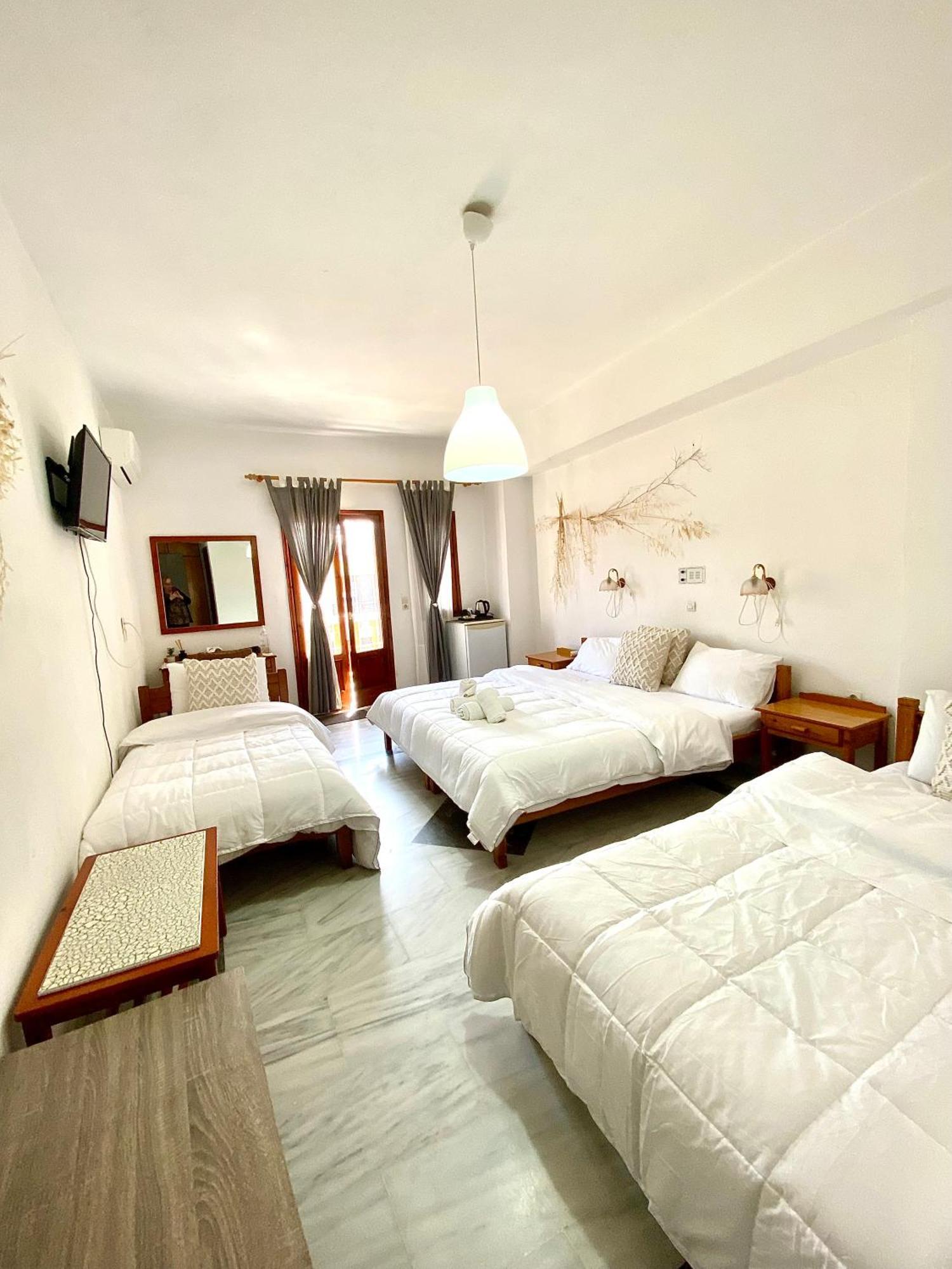 Costas Inn Spilion Luaran gambar